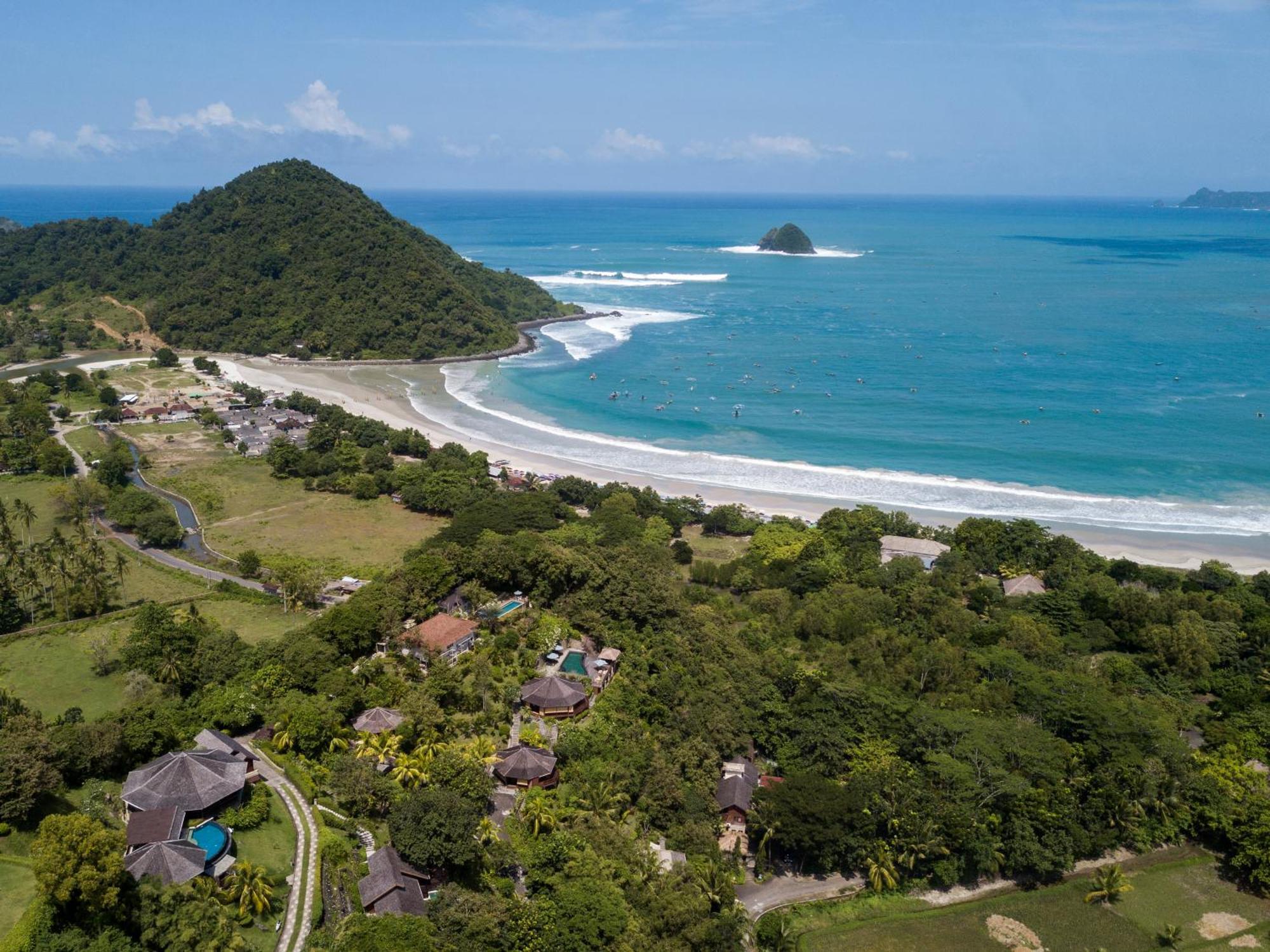 Sempiak Seaside Resort Selong Blanak Exterior foto