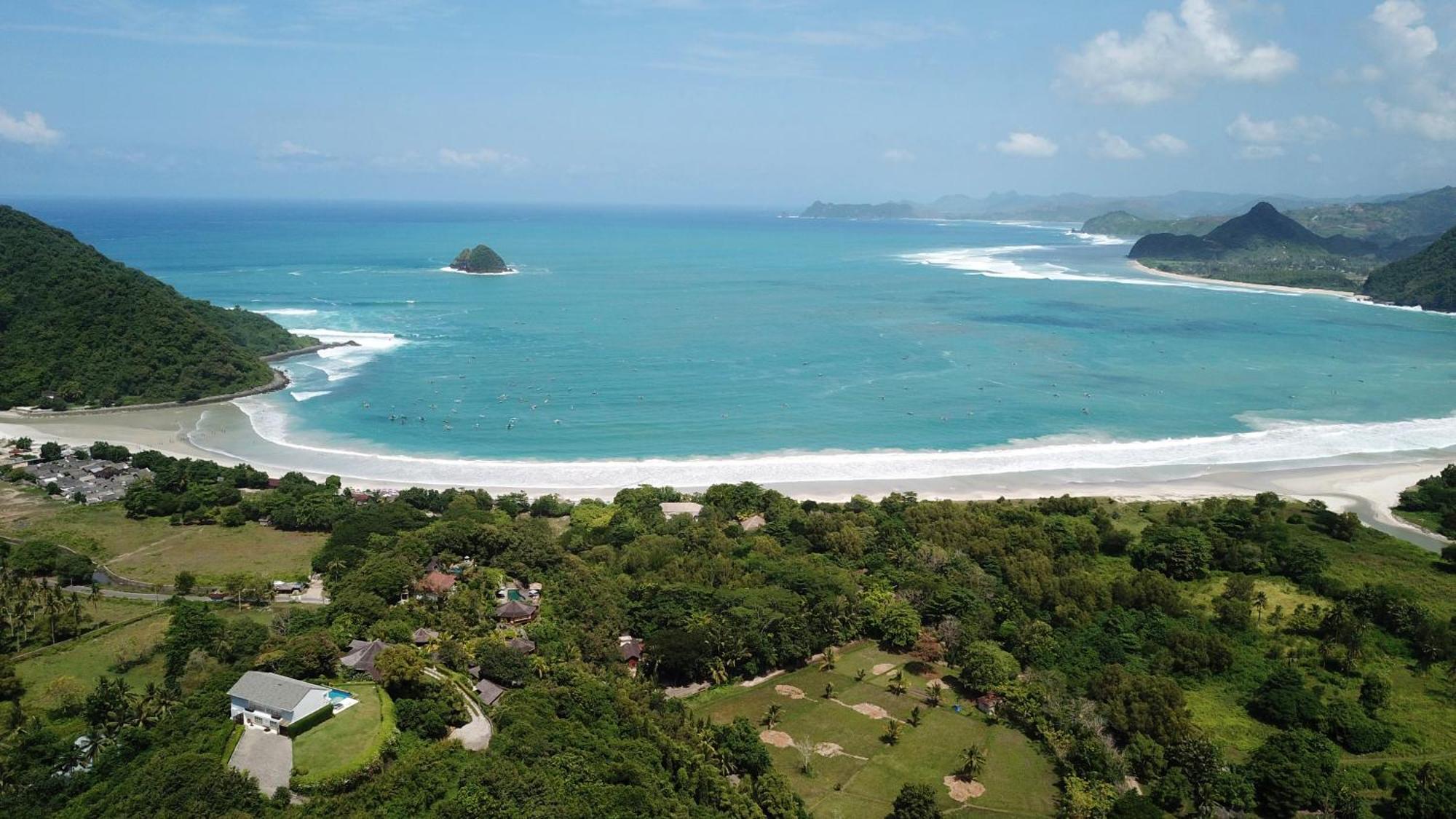 Sempiak Seaside Resort Selong Blanak Exterior foto